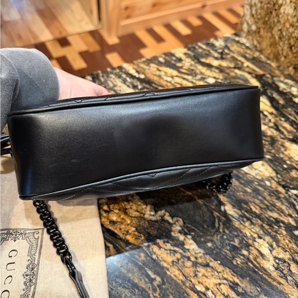 Gucci Black Quilted Leather Shoulder Bag - Picture 10 of 13